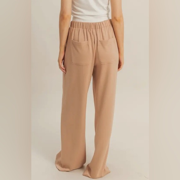 Casual Chic Set-the perfect combination made with Scuba fabric NWT - Picture 3 of 8